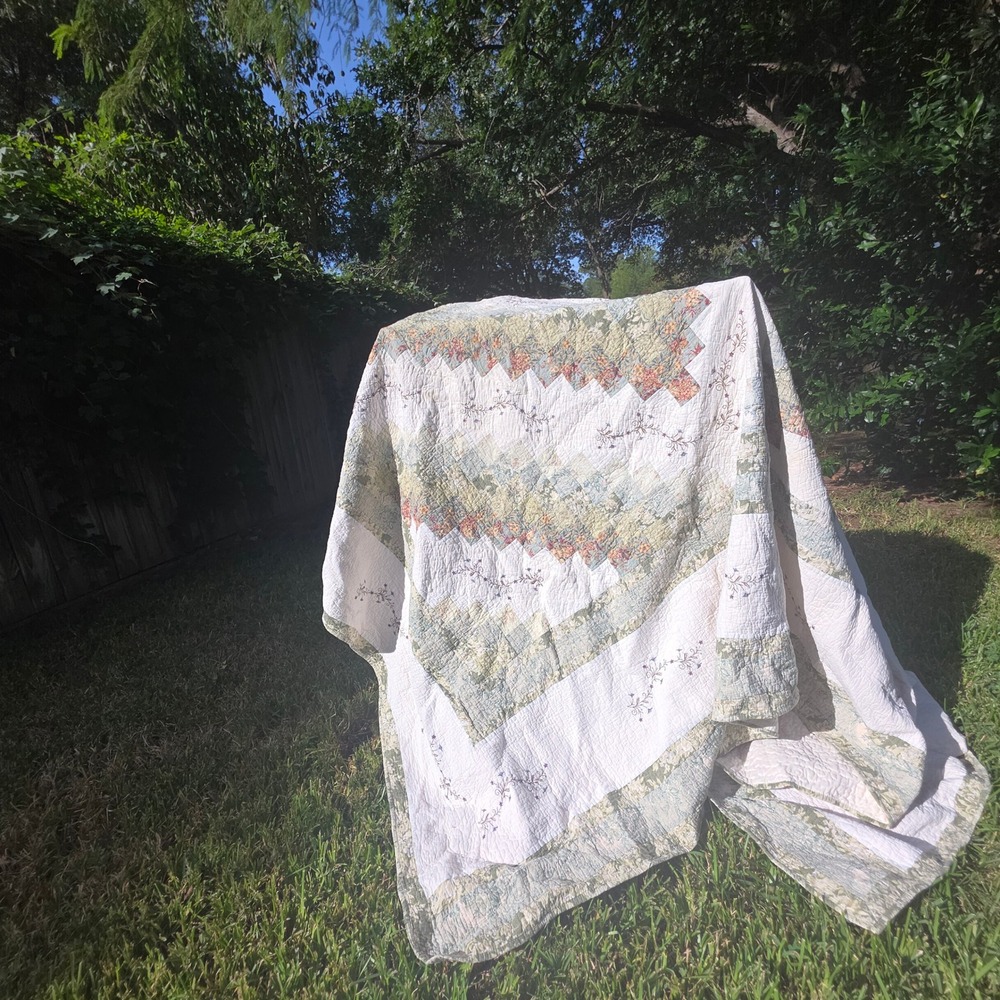 Vintage Floral Patchwork Quilt Log Cabin Embroidered Sage Green Cream Cottage